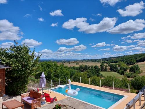 Maison de vacances Maison avec vue exceptionnelle et piscine privative Rue de l'Église Saint-Félix-de-Lunel