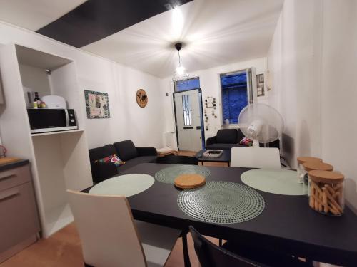 Maison de vacances Maison Avignon, 3 pièces, 4 personnes - FR-1-698-2 26 BIS RUE DE L AMOUYER Avignon