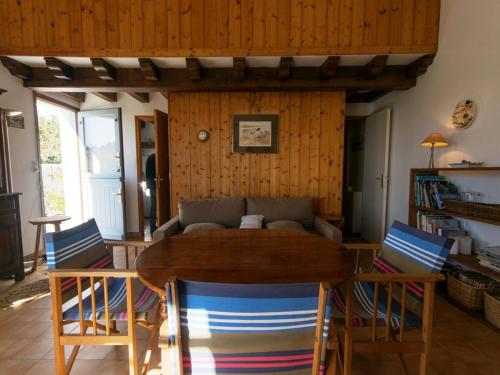 Maison de vacances Maison Bangor, 2 pièces, 3 personnes - FR-1-418-111 Petit Cosquet -  - Bangor