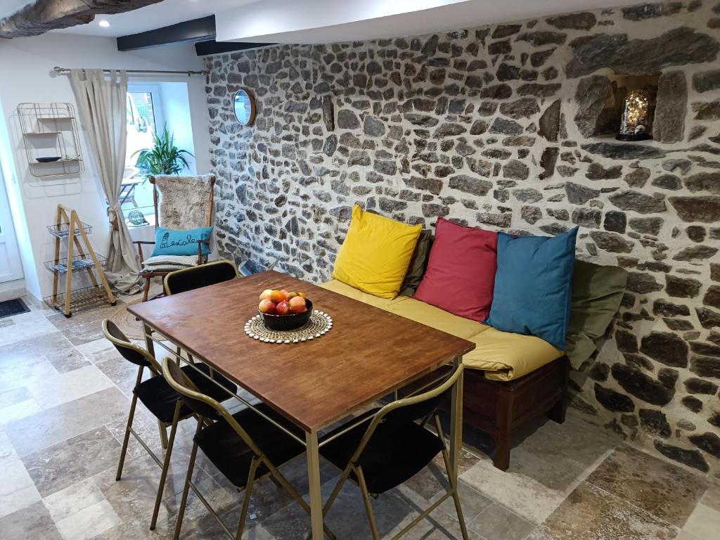 Maison de vacances Maison bretonne sur les bords de Rance, 28 La Quinardais, 22100 Saint-Samson-sur-Rance