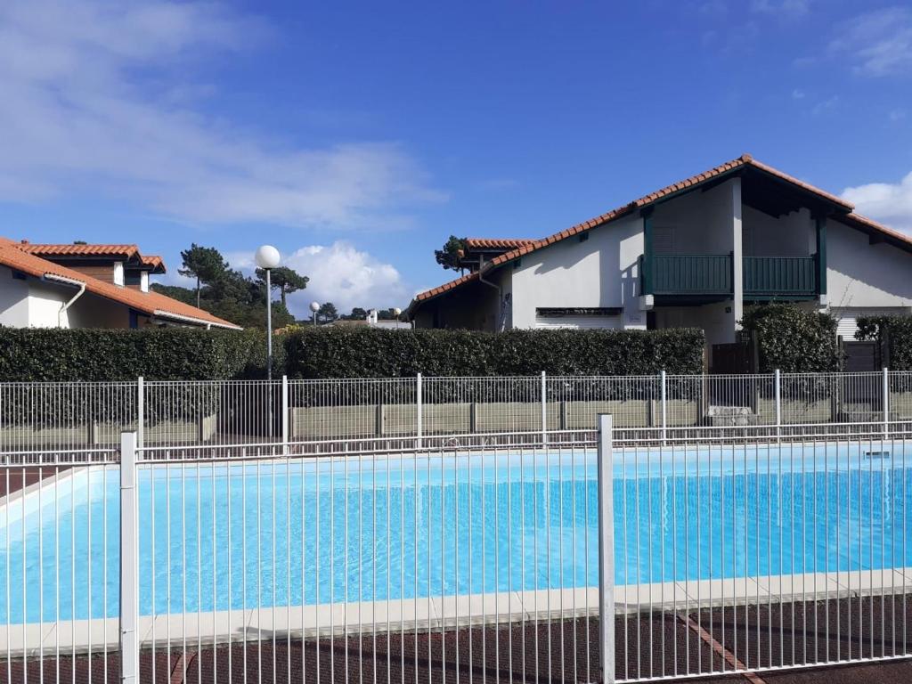 Maison de vacances Maison Capbreton, 3 pièces, 6 personnes - FR-1-239-748 25 Avenue Michel de Montaigne Résidence les estivales Villa 44, 40130 Capbreton