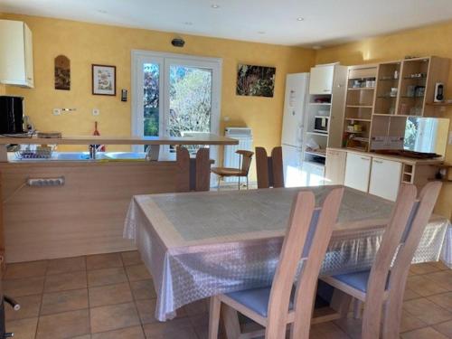 Maison de vacances Maison Céret, 4 pièces, 6 personnes - FR-1-703-49 5 rue Auguste Herbin Céret