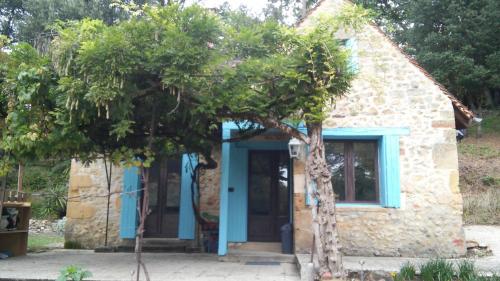 Maison chaleureuse : le saulou Rivaux france