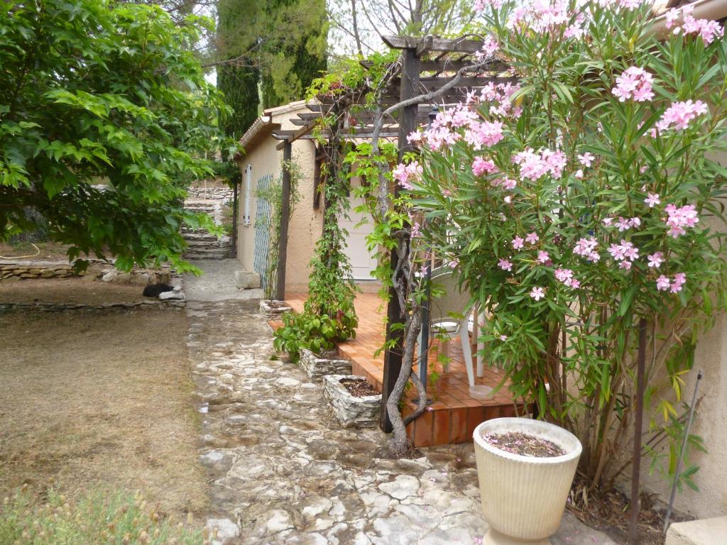 Maison de vacances Maison Charrasse Chemin de Saint-Peyre 193, 84410 Flassan