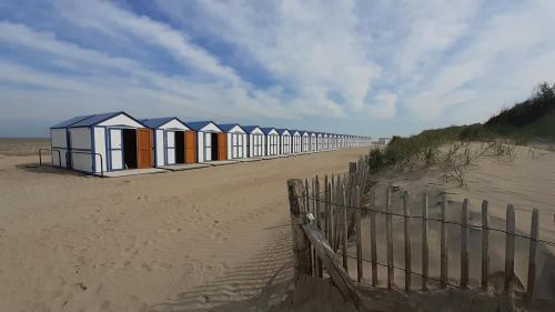 Maison Chez Lili à 200 m de la plage ,jardin privé et clos Gravelines france