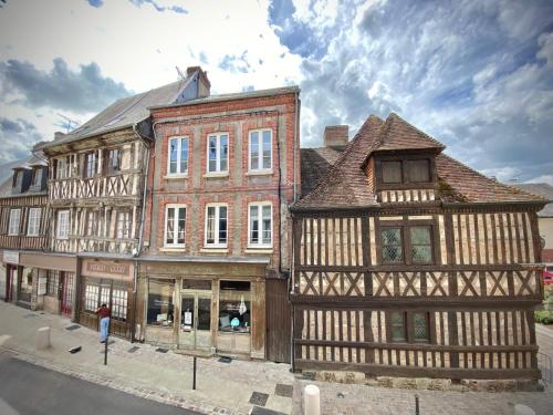 Maison cosy avec jardin en plein centre historique Orbec-en-Auge france