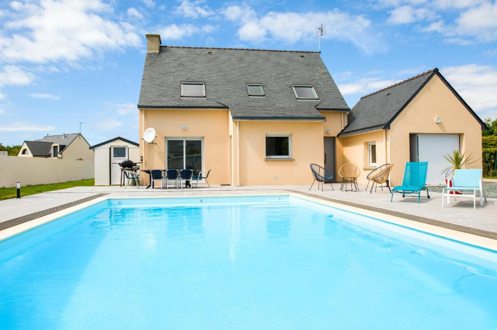Maison de vacances Maison cosy avec piscine au coeur de Penmarch de Lescors, 301, 29760 Penmarcʼh