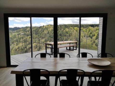 Maison d'architecte en pleine nature Arlempdes france