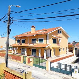 Maison d'hôtes A casa da ti Laura 2 Rua Direita da Escola nº 34 Paço Esgueira 3800-555 Aveiro Région Centre