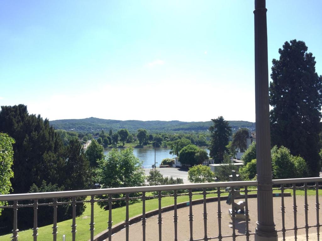 A&S Ferienwohnungen Villa Berlin 11 Bonner Straße, 53424 Rolandseck