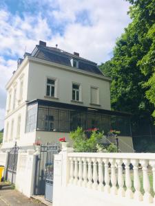 Maison d'hôtes A&S Ferienwohnungen Villa Berlin 11 Bonner Straße 53424 Rolandseck Rhénanie-Palatinat