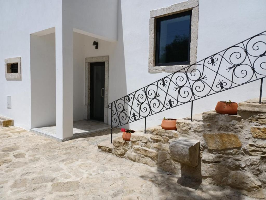 Maison d'hôtes ADEGA Residências Artísticas - Perto de Lisboa Rua 31 de Outubro, 10 2590-288 Almargem