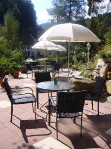 Maison d'hôtes Adieu Alltag: Pension Oesterle im Schwarzwald Schifferstr. 40 72270 Schönmünzach Bade-Wurtemberg