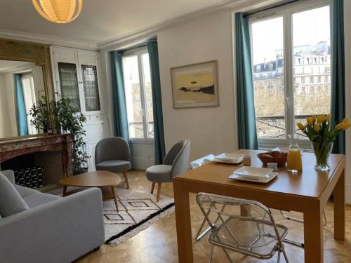 Alexis' apartments