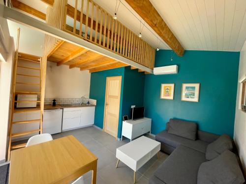 Annexe des Pins - studio gîte avec piscine & climatisation