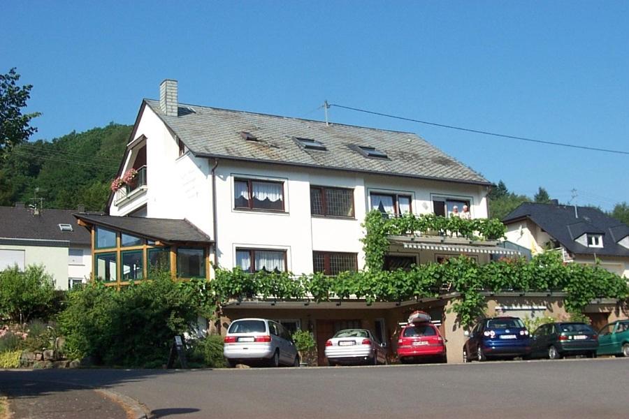 Maison d'hôtes Appart-Pension-Schier St.-Johannis-Graben 1 56856 Zell