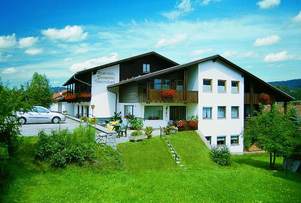 Appartements Pension Hammerschmied Riederbergstraße 2, 93462 Lam