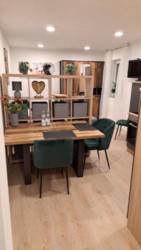 Appartment-Ferienwohnug mit Küche, Bad, kostenlos WLAN, Modern eingerichtet