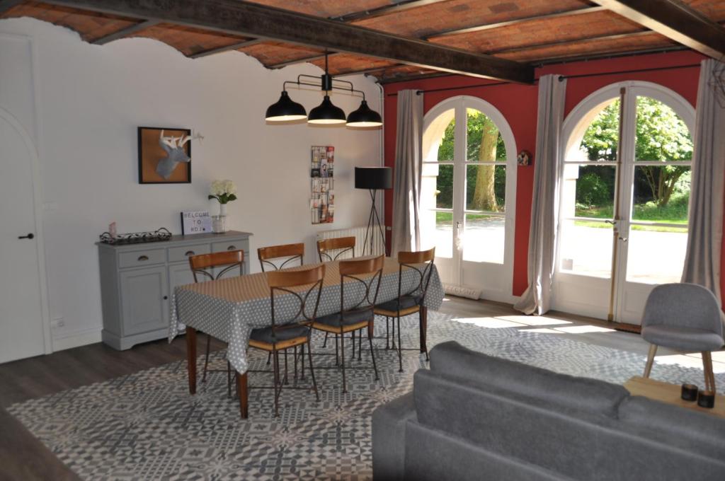 Maison d'hôtes Au Rez de Jardin 16 Rue Tremolière 49300 Cholet