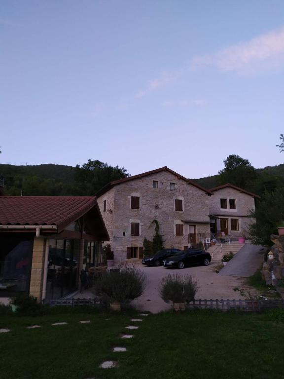 Maison d'hôtes Au temps des amours 325 Rue du Moulin 01450 Bolozon