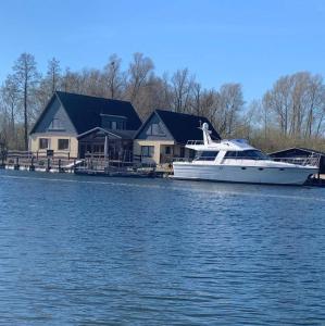 Ausflugsrestaurant & Pension Aalbude & Hausfloßvermietung