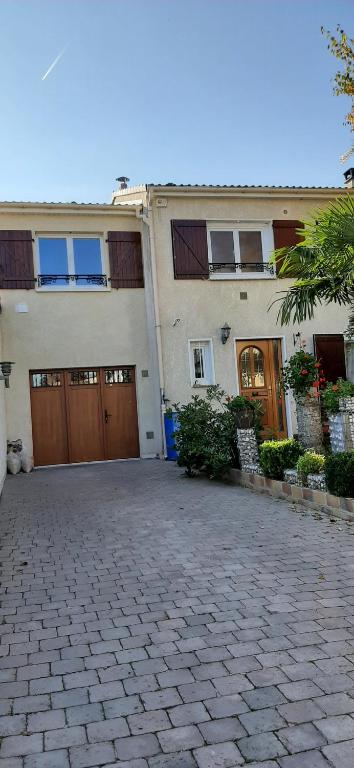 Maison d'hôtes Aux 77 Nuitées 14 Rue Aristide Briand 77470 Trilport