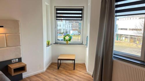 BASSWOOD ROOMS