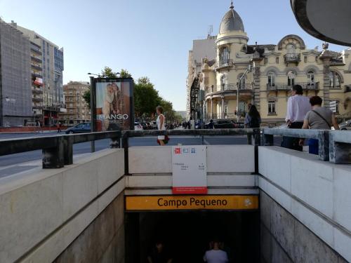Beautiful Apartment-Campo Pequeno Home