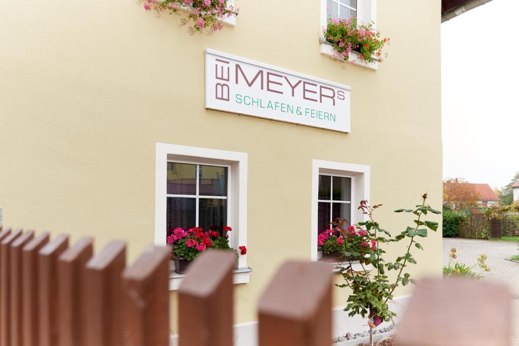 Bei Meyers Schlafen & Feiern Kirchgasse 4, 04564 Böhlen
