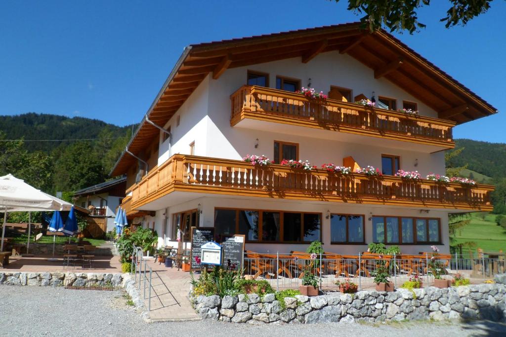 Berggasthaus Kraxenberger St. Margarethen 12, 83098 Brannenburg