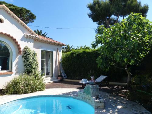 Blue Dream Cannes Guest House