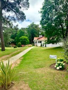 Maison d'hôtes Bons Baisers du Touquet - Villa Caracole 185 Allée des Violettes 62520 Le Touquet-Paris-Plage Nord-Pas-de-Calais