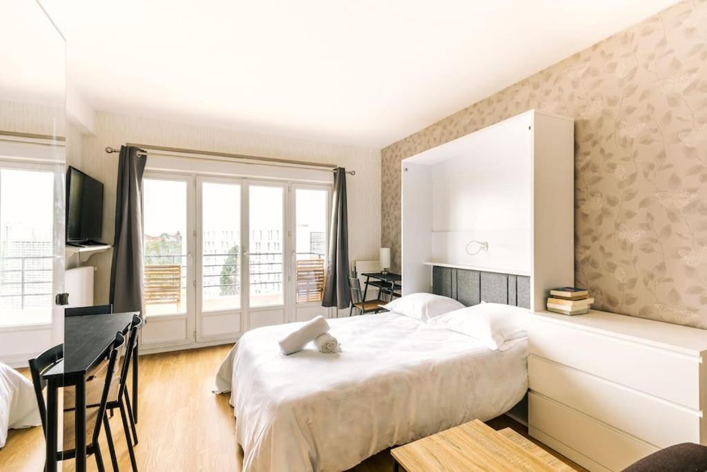 Burghotel 52156 Montjoie