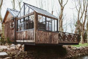 Maison d'hôtes Cabane ForRest Glace, près de Lyon et Clermont Impasse De La Forest 42470 Lay Rhône-Alpes