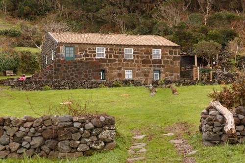Caldeira Guesthouse