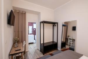 Carnot House
