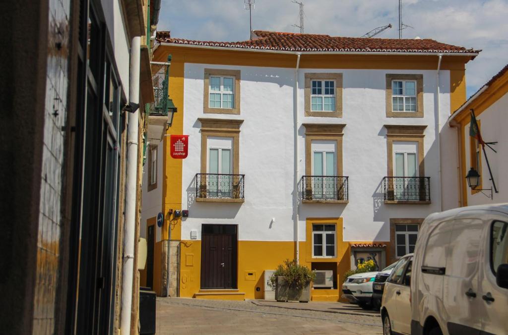 Casa do Arco Portalegre Rua 19 de Junho Antiga Rua da Carreira 4, 7300-155 Portalegre