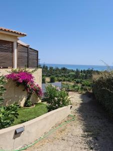 Maison d'hôtes Casa Peppina - Chez Tonio et Sylvie route de sari impasse milarella 20145 Sari-Solenzara Corse