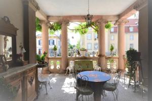 Castelnau