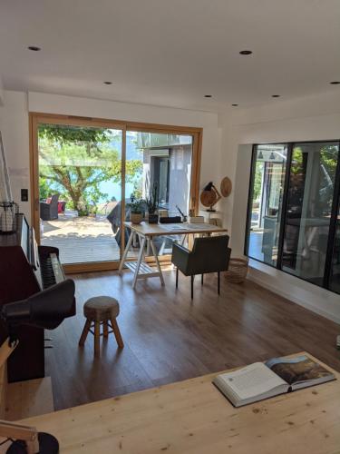 Chambre 40 m2 avec Terrasse 60 m2 vue lac