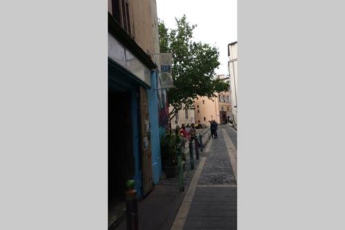 Chambre au cœur de Marseille centre « le panier »