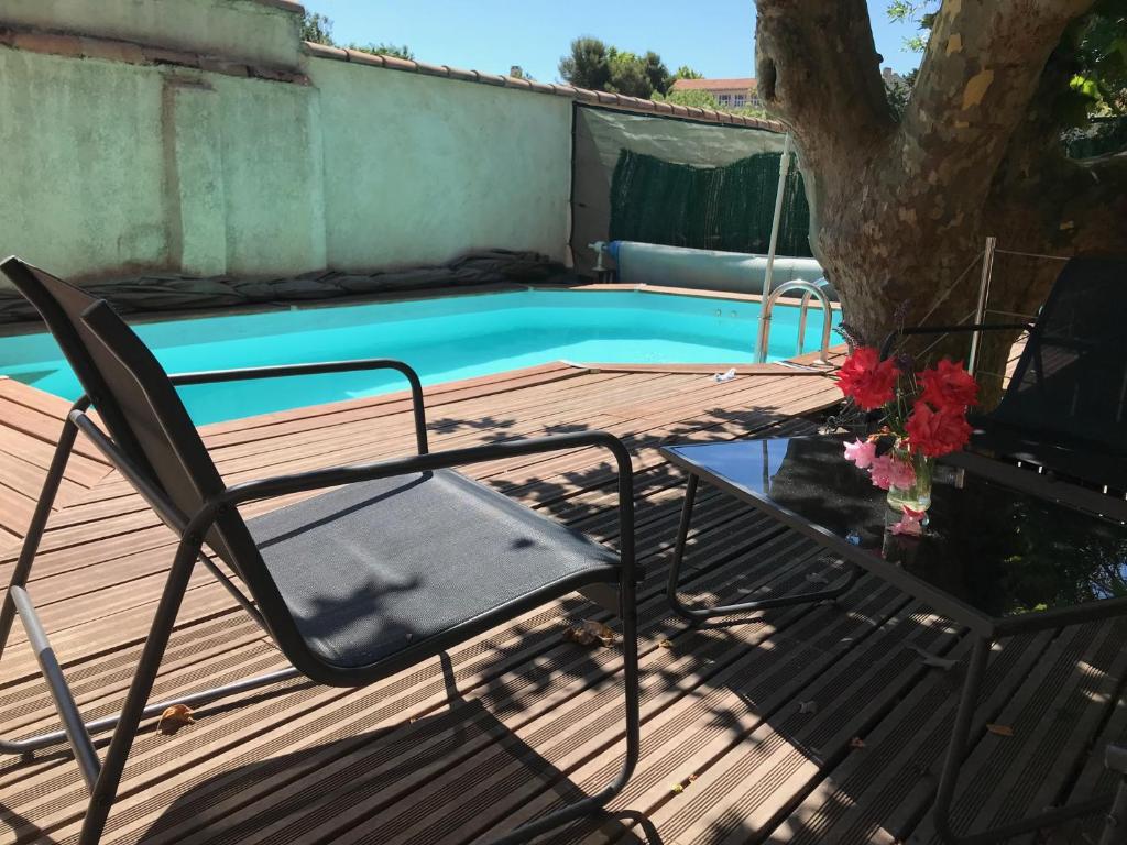 Chambre climatisée avec sdb privée dans une villa avec piscine ouverte d'avril à mi octobre 4 Impasse Daniel Audry, 13013 Marseille