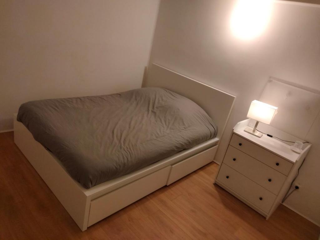 Chambre cosy tout confort Ch4 17 Rue Antoine Lécuyer, 02100 Saint-Quentin