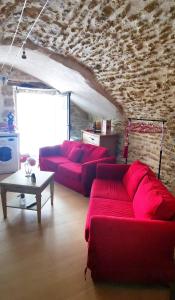 Chambre de charme avec plein d authenticité du 13 ème siècle. 40m²
