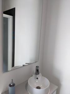 Chambre double indépendante AVIATEUR au sein du domaine PASSELOUP