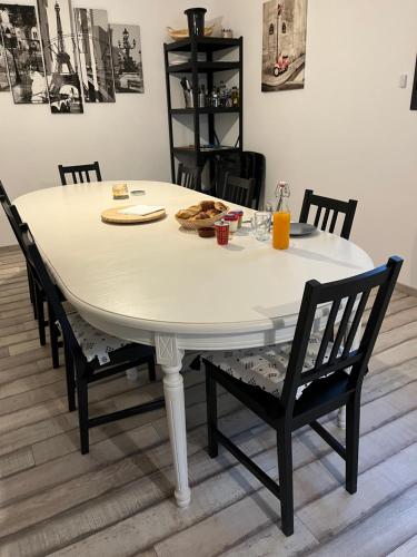 Chambre double indépendante HARMONIE au sein du domaine PASSELOUP