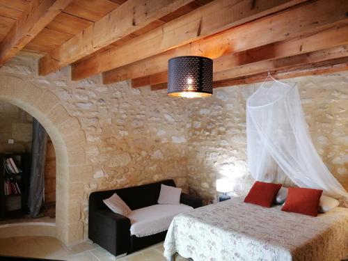 Chambre Maison En Pierre Jacuzzi