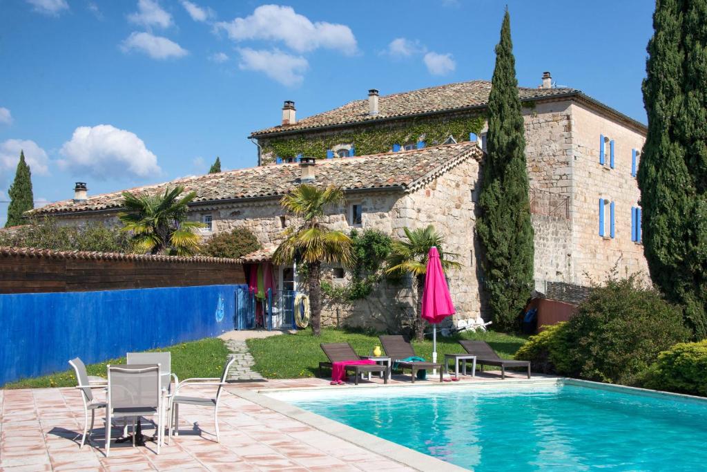Maison d'hôtes Chambres d'Hôtes et Gîtes Le Mas Bleu & Spa Resort Le Mas Bleu 07260 Rosières
