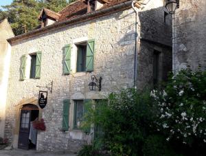 Maison d'hôtes Charme et jardin cœur St Cirq - Appartements Le Bourg 46330 Saint-Cirq-Lapopie Midi-Pyrénées