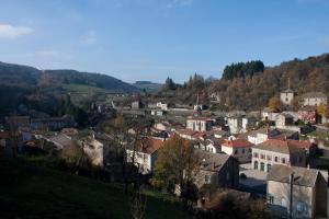 Maison d'hôtes Château de Chantelauze 38 route du Brugeron 63880 Olliergues Auvergne